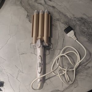 White and Tan Hair Waver